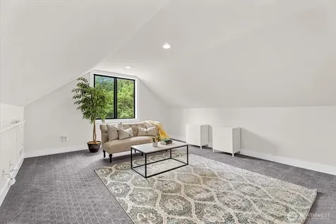 13529 Cascadian Way Everett WA 98208