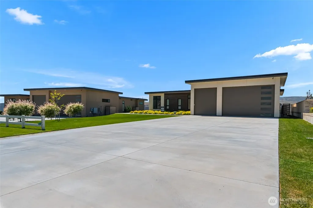 9665 Ridgeview Drive NW Quincy WA 98848