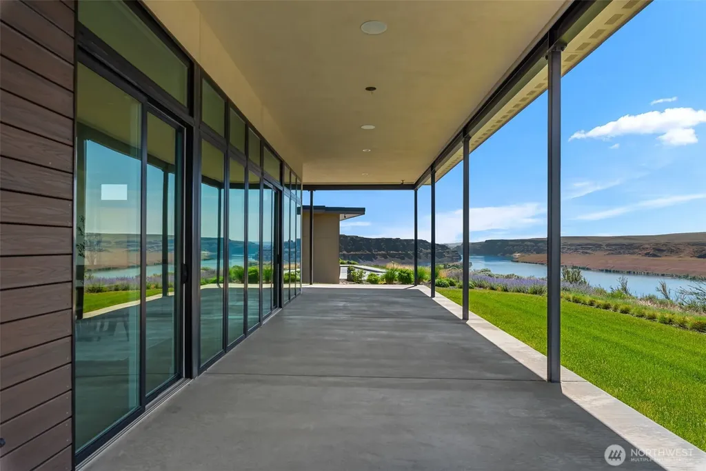 9665 Ridgeview Drive NW Quincy WA 98848