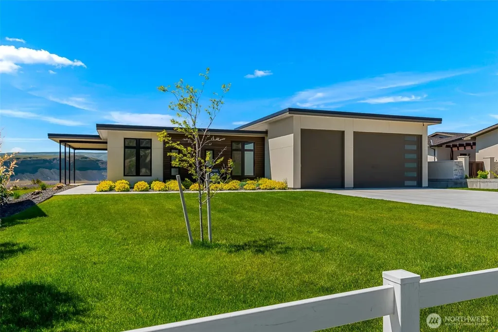 9665 Ridgeview Drive NW Quincy WA 98848