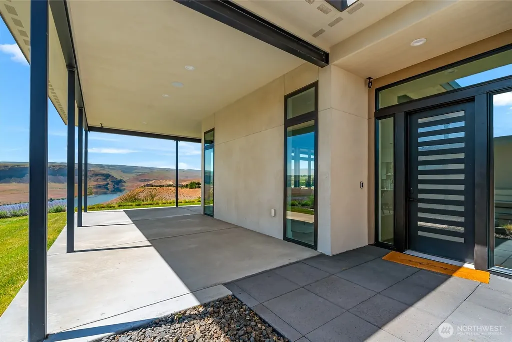 9665 Ridgeview Drive NW Quincy WA 98848