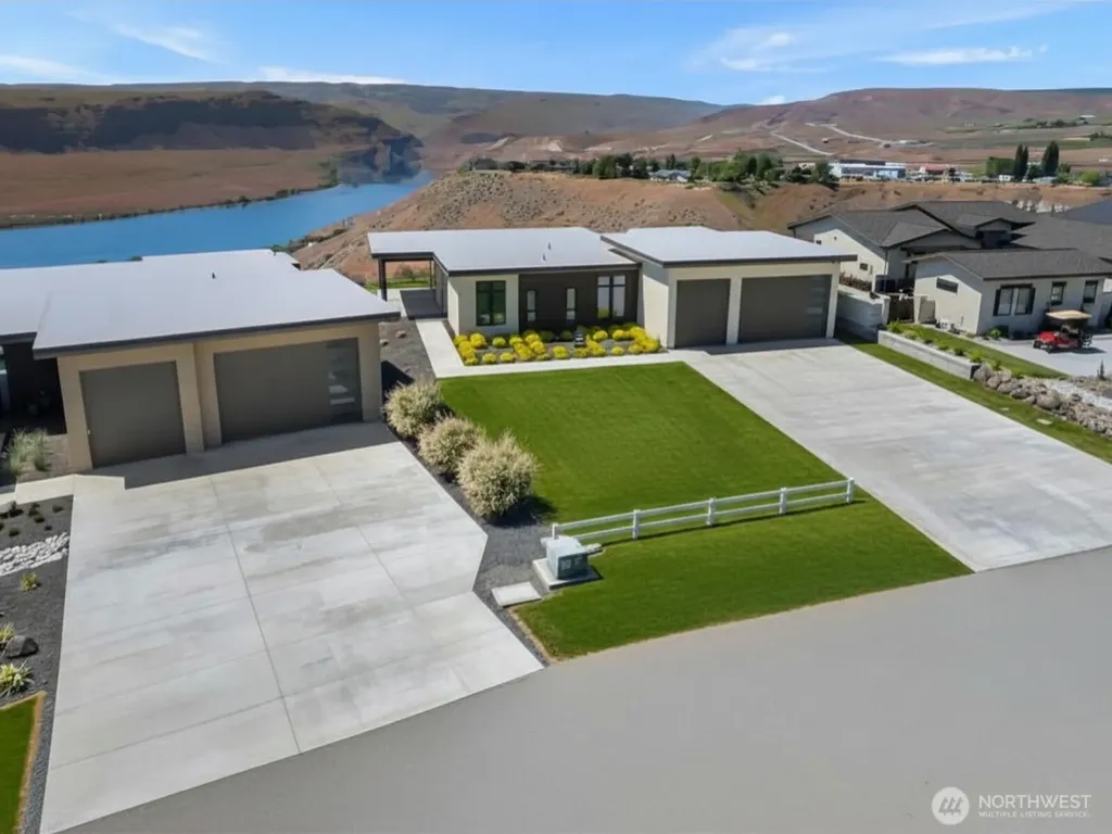 9665 Ridgeview Drive NW Quincy WA 98848