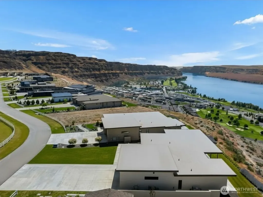 9665 Ridgeview Drive NW Quincy WA 98848