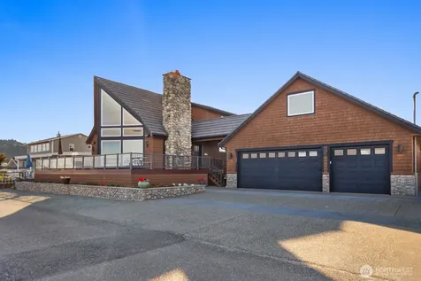 301 Driftwood Shores Road Camano Island WA 98282