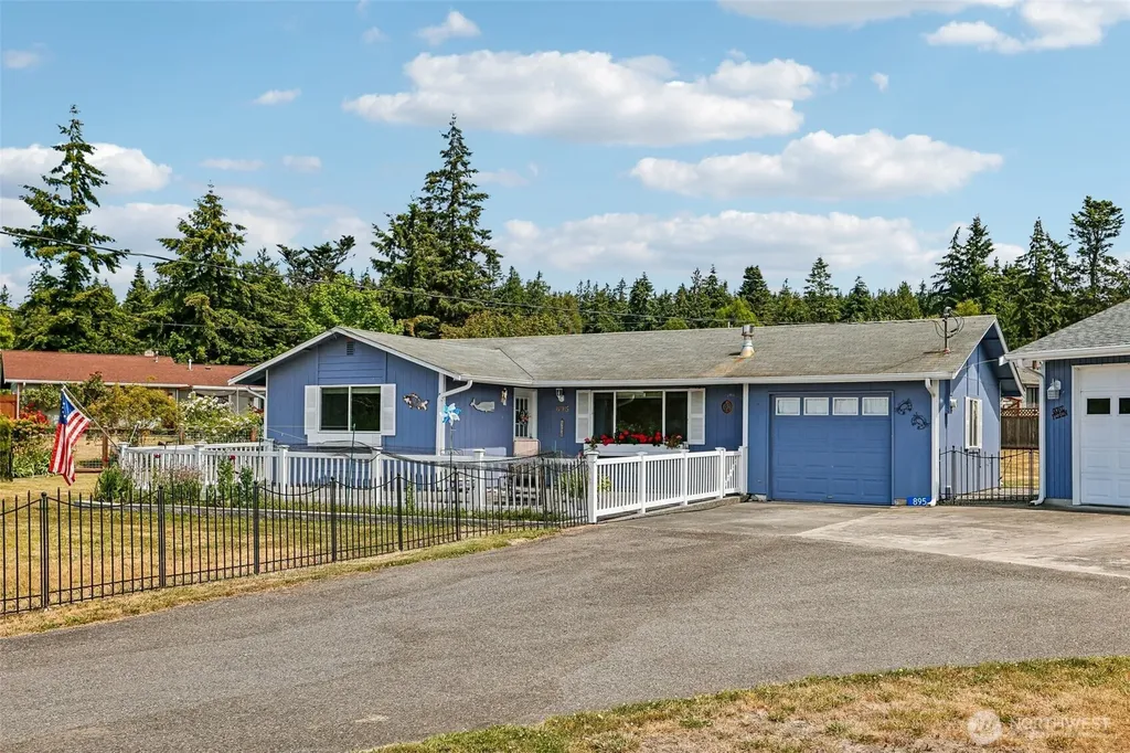 895 Prairie View Avenue Coupeville WA 98239