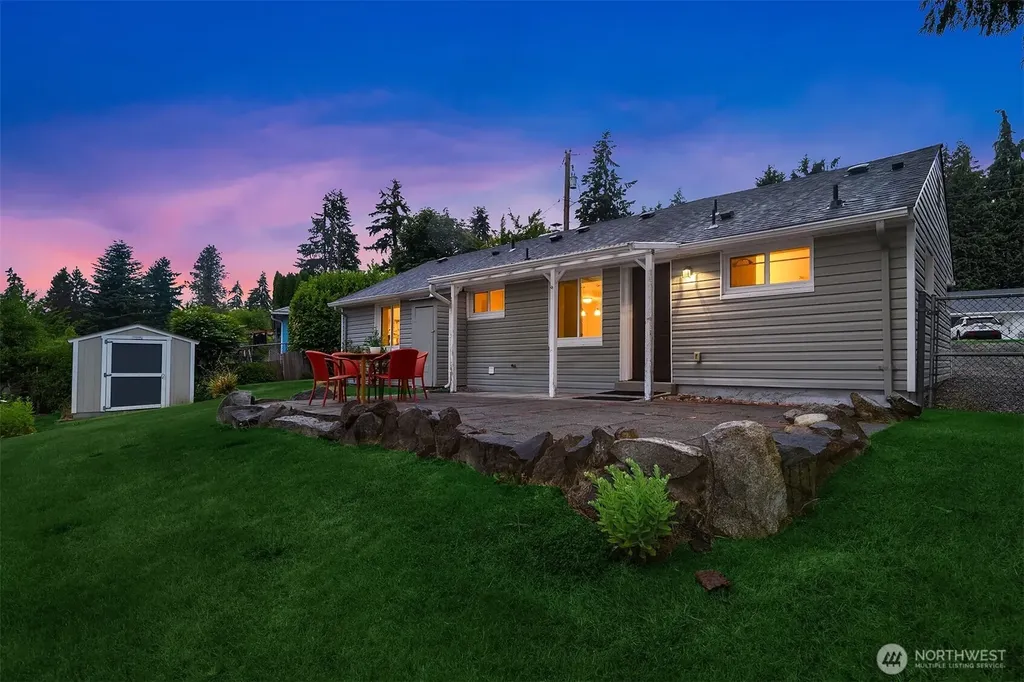 5702 239th Place SW Mountlake Terrace WA 98043
