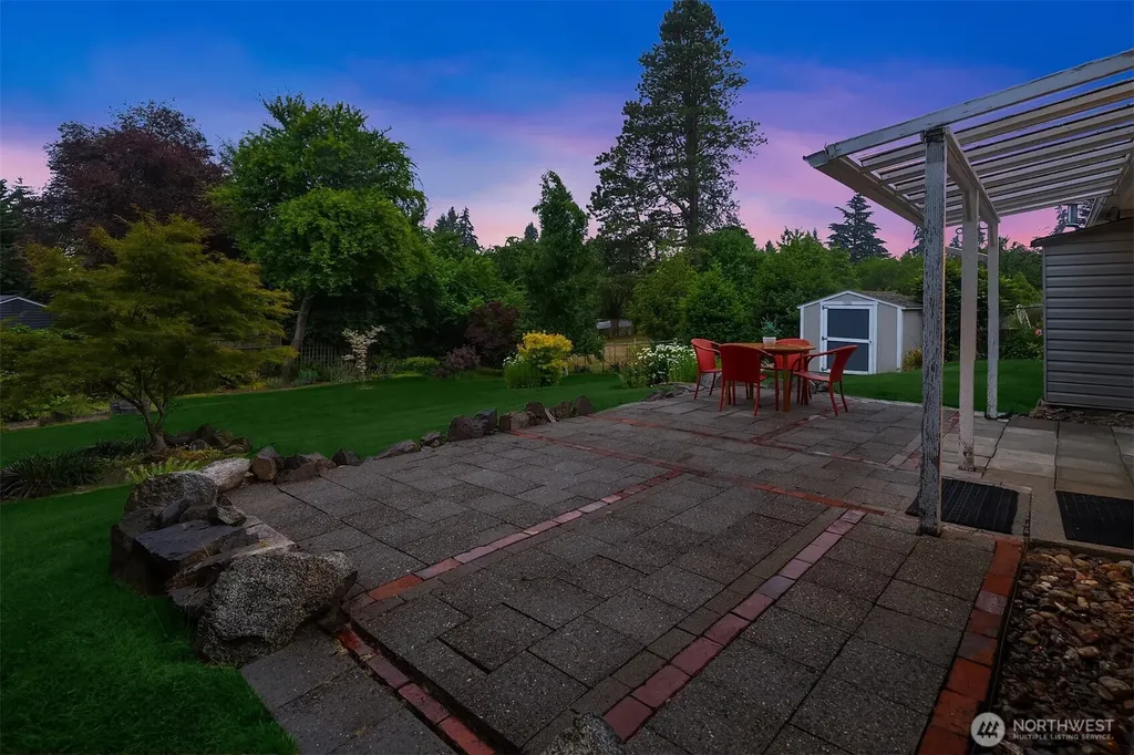 5702 239th Place SW Mountlake Terrace WA 98043