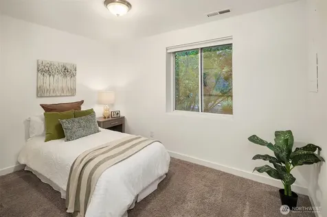 5702 239th Place SW Mountlake Terrace WA 98043