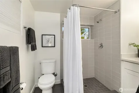 5702 239th Place SW Mountlake Terrace WA 98043