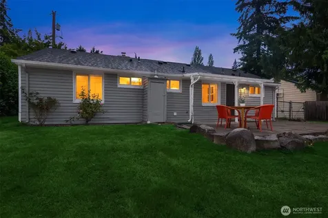 5702 239th Place SW Mountlake Terrace WA 98043