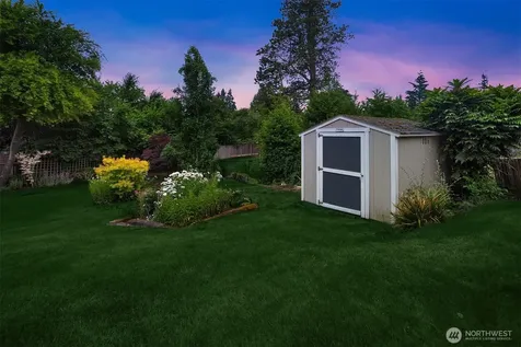 5702 239th Place SW Mountlake Terrace WA 98043