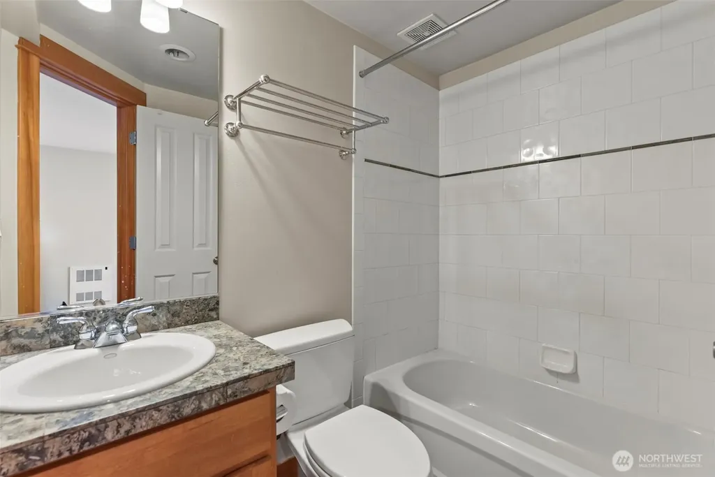 4105 Fremont Avenue N Seattle WA 98103