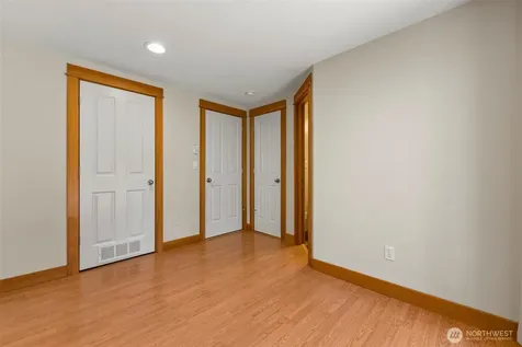 4105 Fremont Avenue N Seattle WA 98103