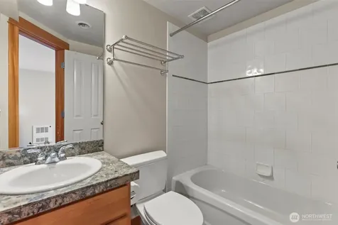 4105 Fremont Avenue N Seattle WA 98103