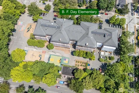 4105 Fremont Avenue N Seattle WA 98103