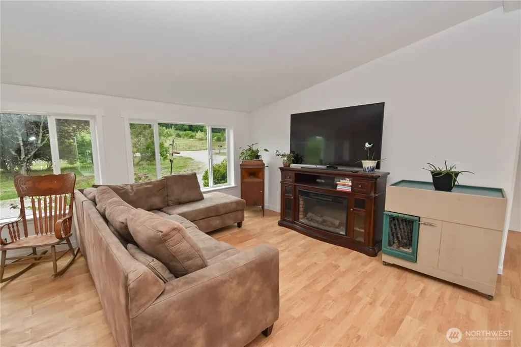 18268 Colony Road Bow WA 98232