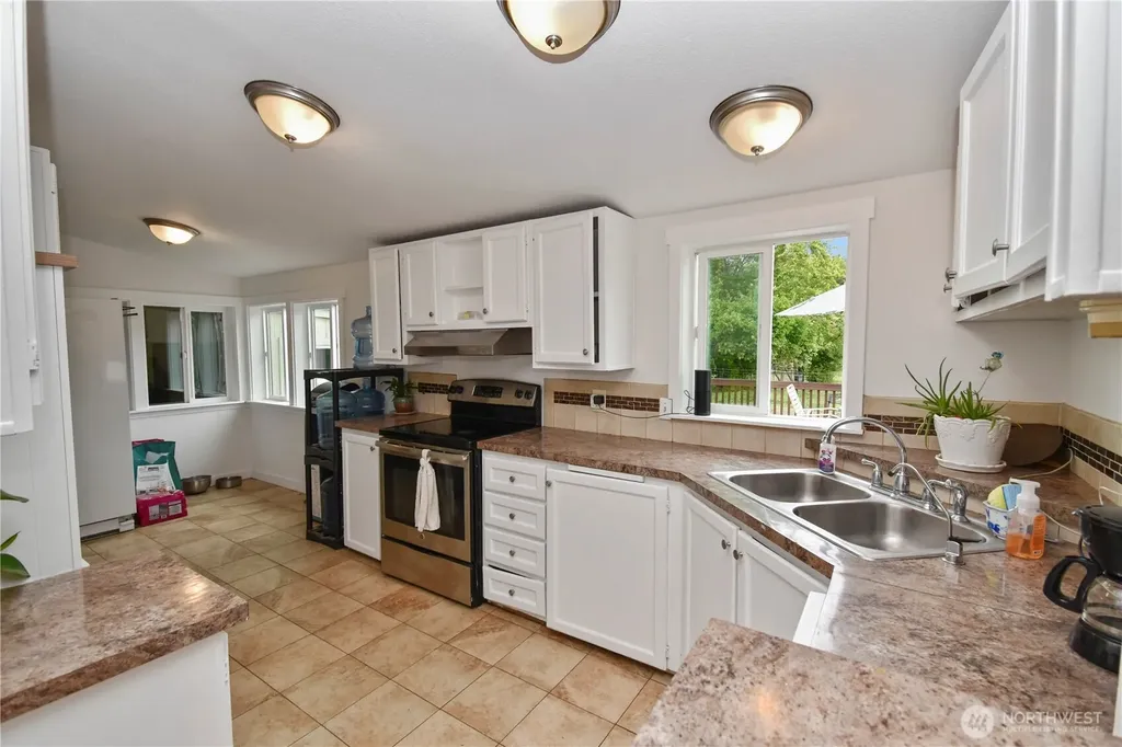 18268 Colony Road Bow WA 98232