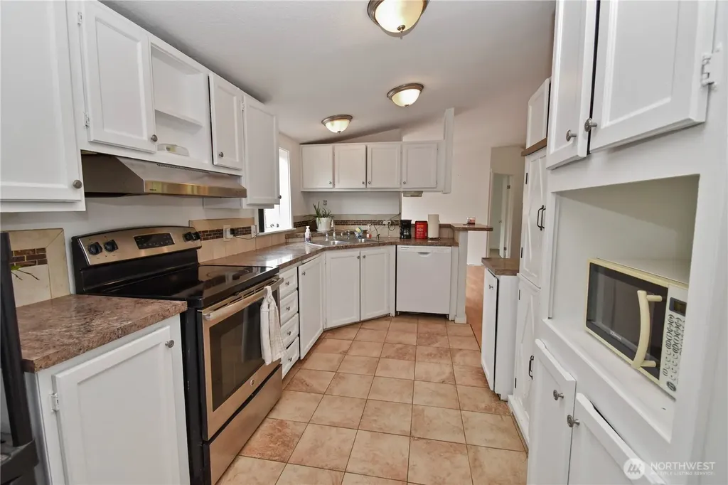 18268 Colony Road Bow WA 98232