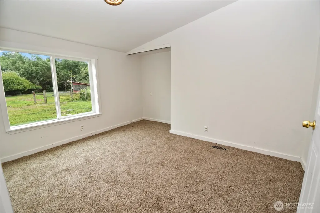 18268 Colony Road Bow WA 98232