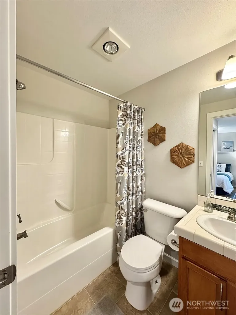 2138 N 113th Street Seattle WA 98133