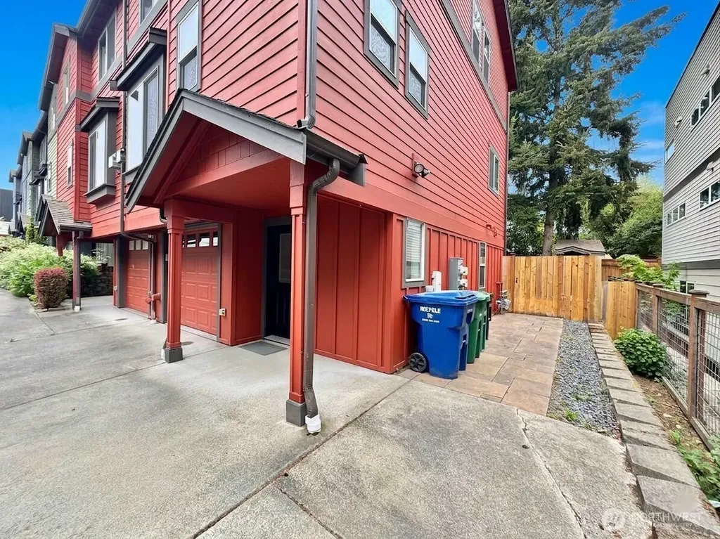 2138 N 113th Street Seattle WA 98133