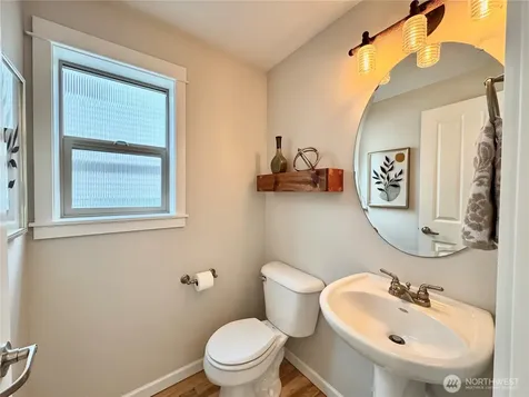 2138 N 113th Street Seattle WA 98133