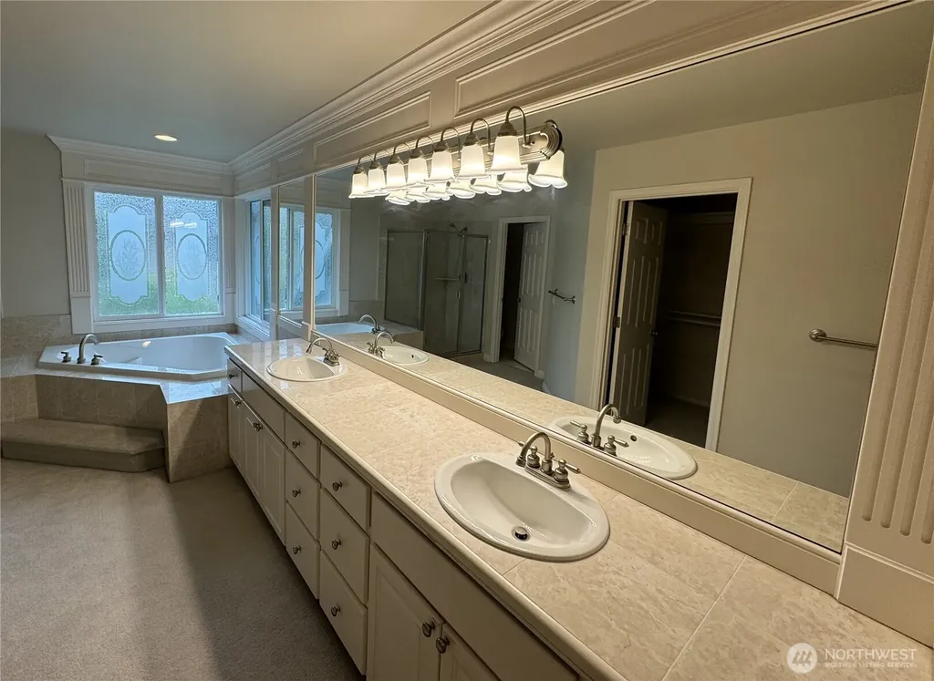 19416 NE 43rd Place Sammamish WA 98074