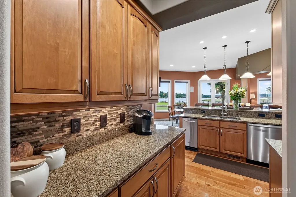 20208 Island Parkway East Lake Tapps WA 98391