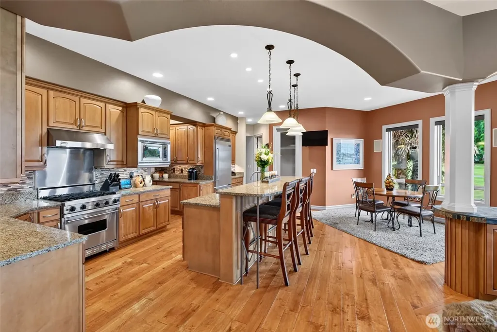 20208 Island Parkway East Lake Tapps WA 98391
