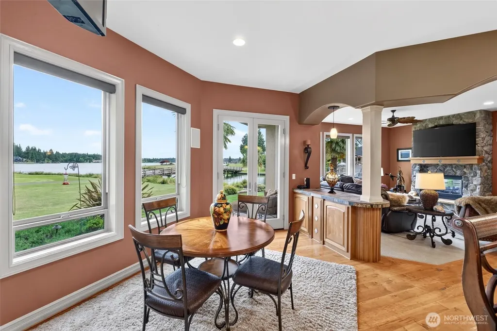 20208 Island Parkway East Lake Tapps WA 98391