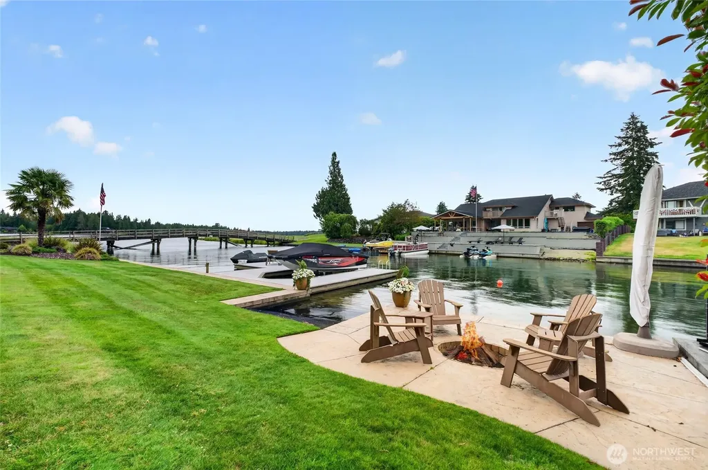 20208 Island Parkway East Lake Tapps WA 98391