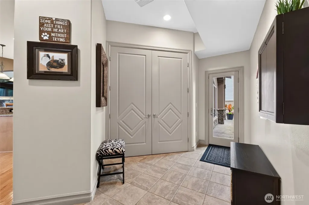 20208 Island Parkway East Lake Tapps WA 98391
