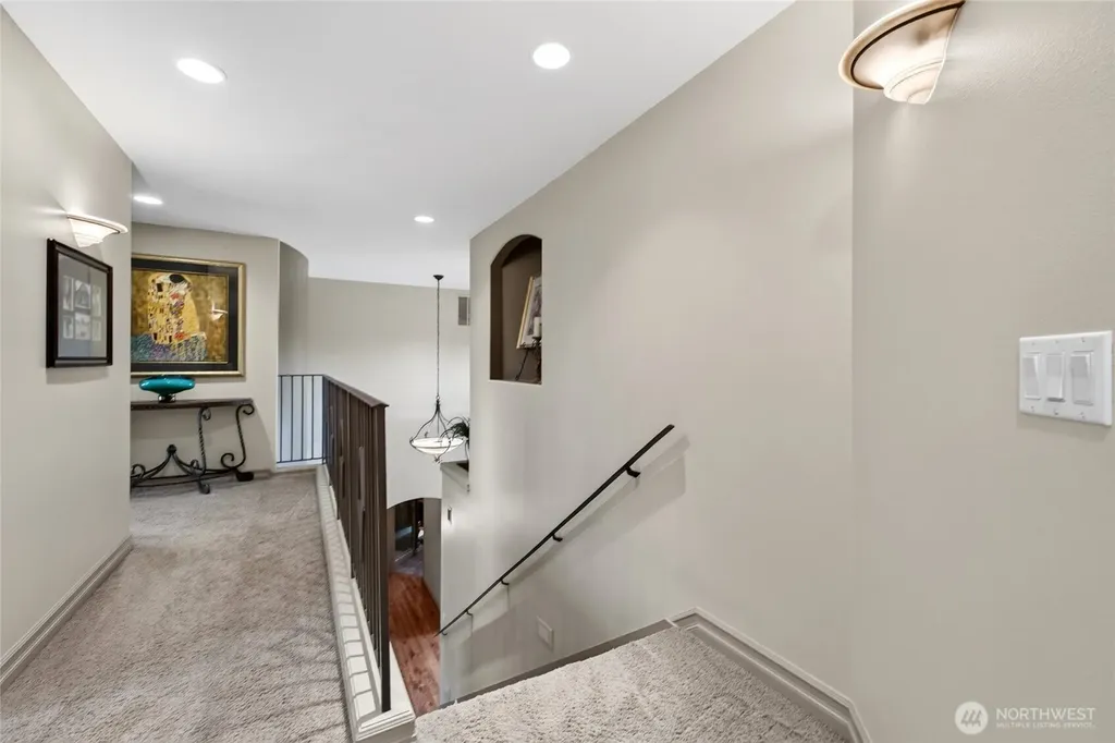 20208 Island Parkway East Lake Tapps WA 98391