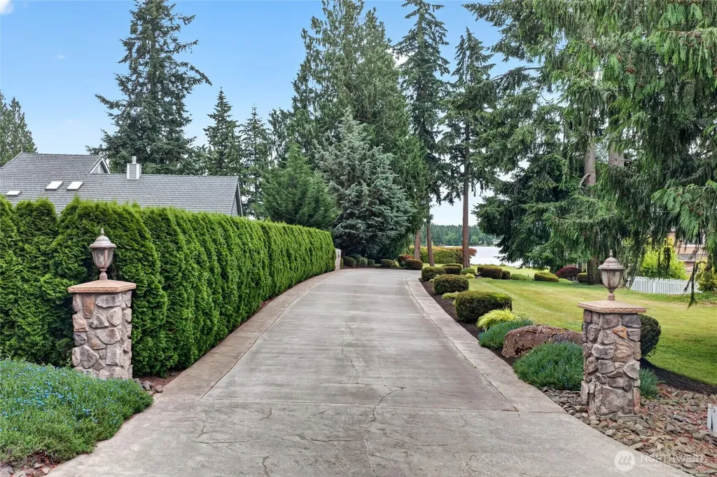 20208 Island Parkway East Lake Tapps WA 98391