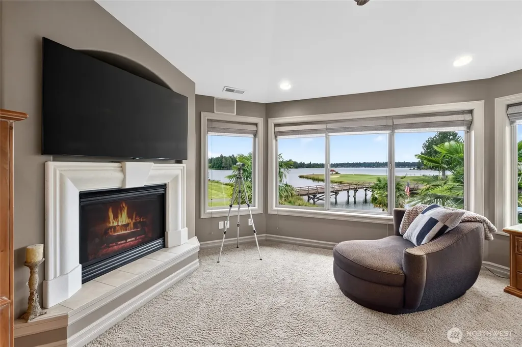 20208 Island Parkway East Lake Tapps WA 98391