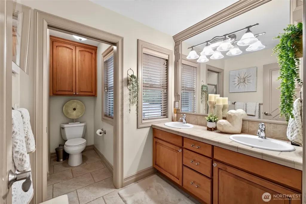 20208 Island Parkway East Lake Tapps WA 98391