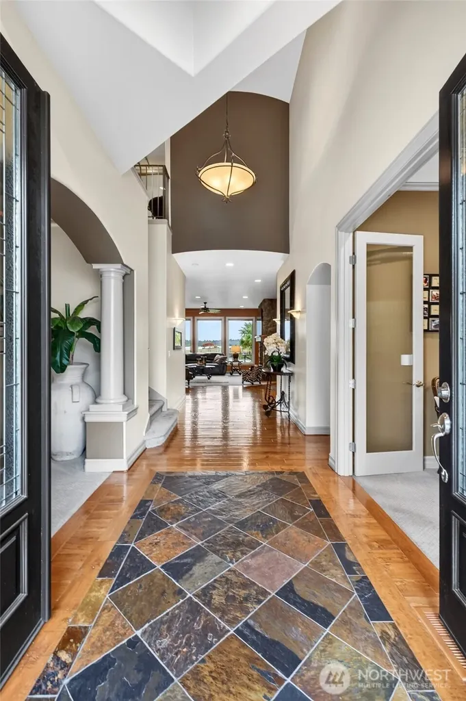 20208 Island Parkway East Lake Tapps WA 98391