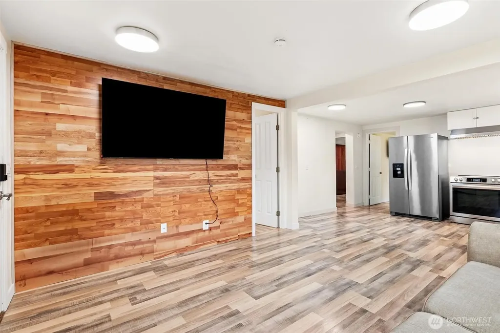 4434 Forest Drive Everett WA 98203
