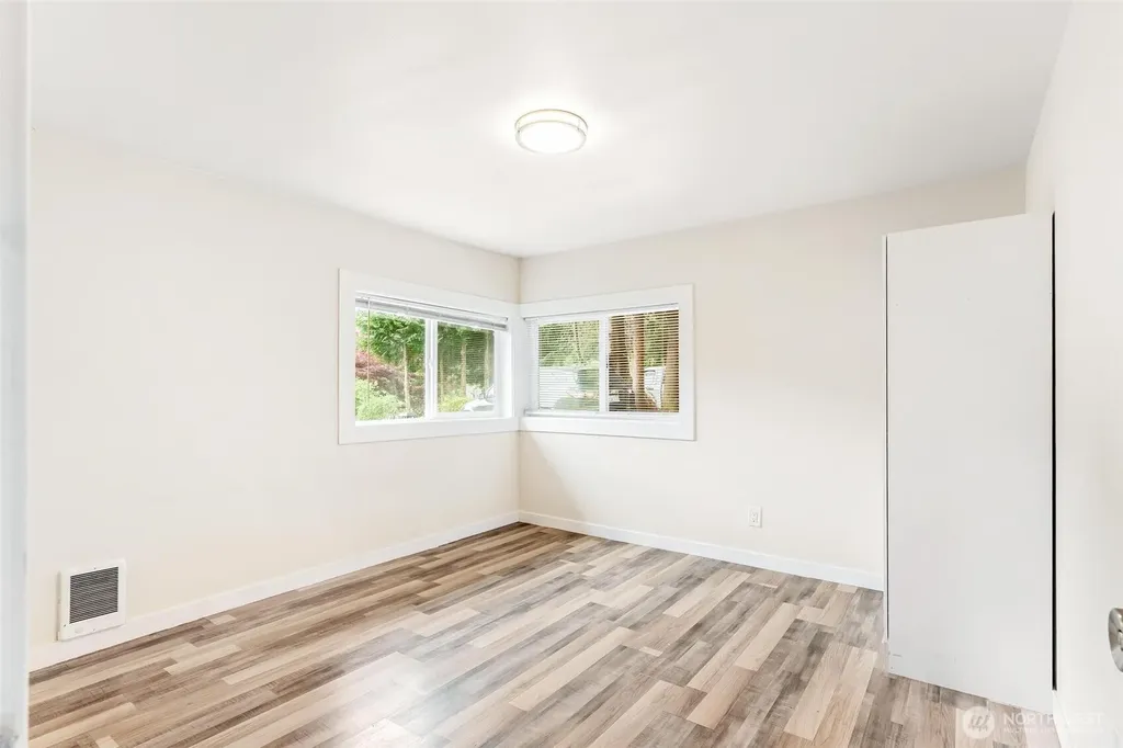 4434 Forest Drive Everett WA 98203