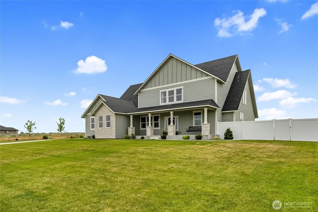 7979 SE Dune Lake Road Moses Lake WA 98837