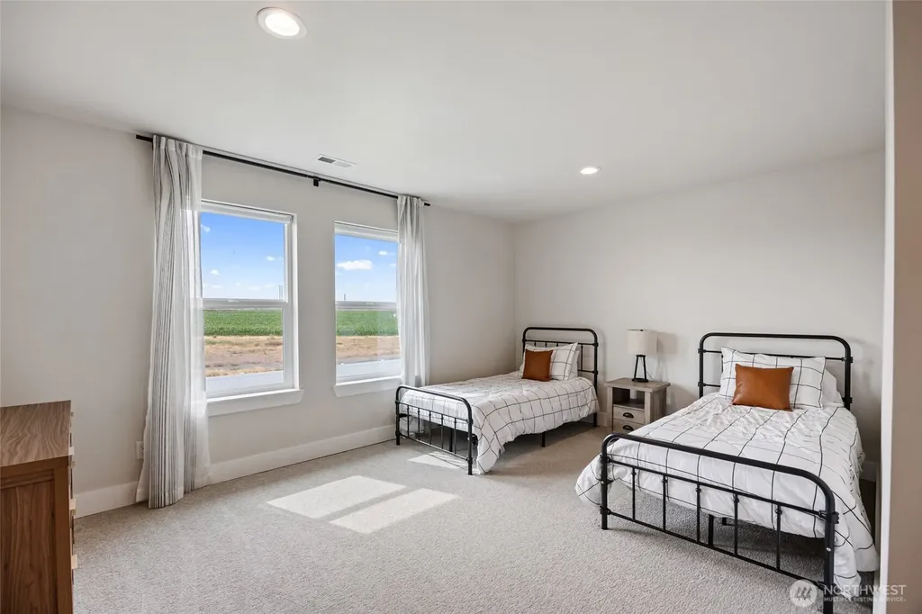 7979 SE Dune Lake Road Moses Lake WA 98837