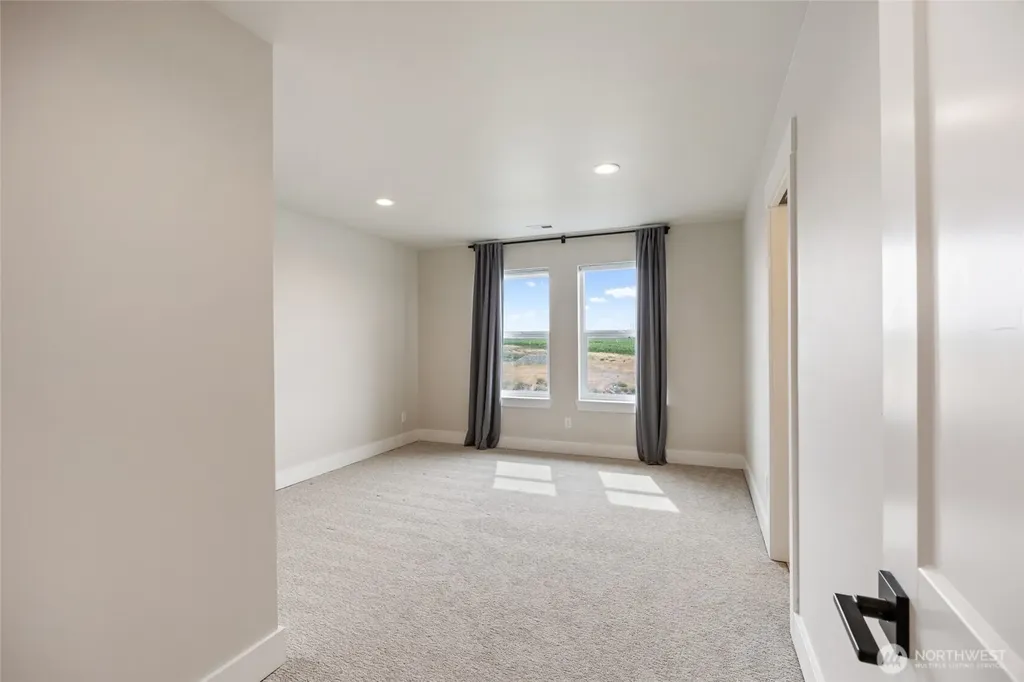 7979 SE Dune Lake Road Moses Lake WA 98837