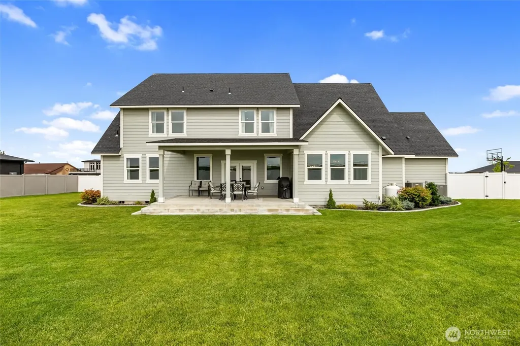 7979 SE Dune Lake Road Moses Lake WA 98837