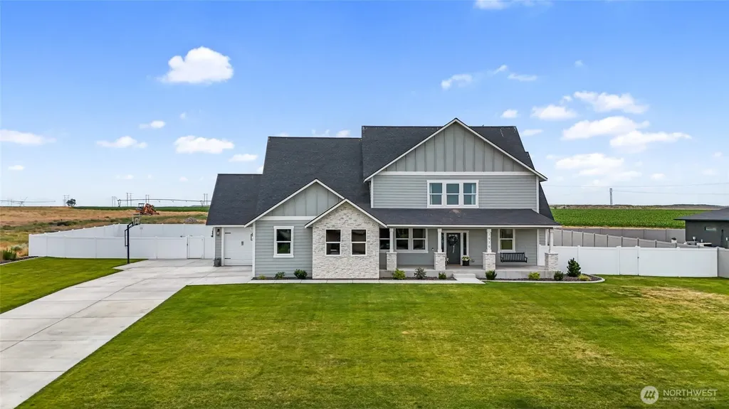 7979 SE Dune Lake Road Moses Lake WA 98837
