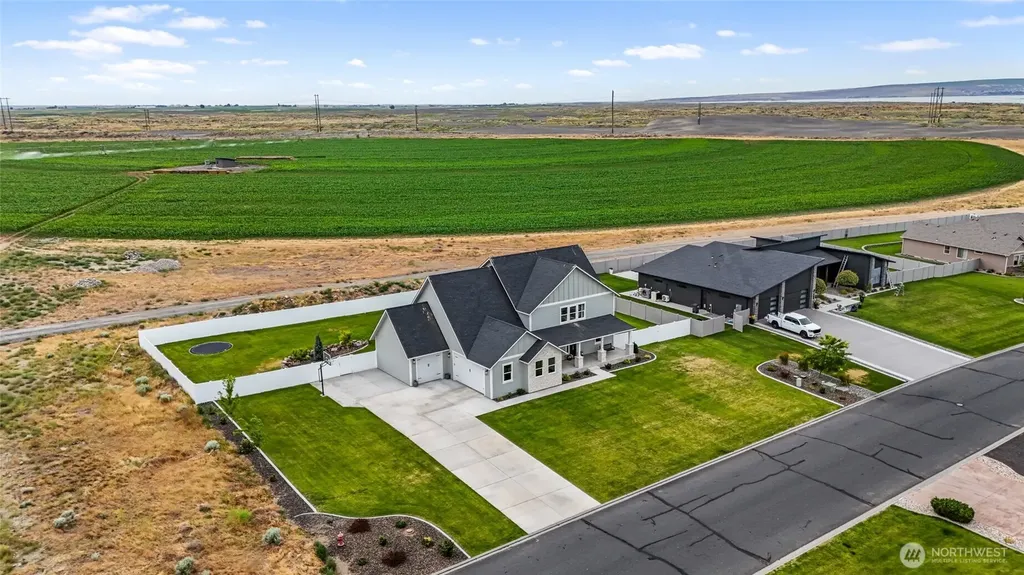 7979 SE Dune Lake Road Moses Lake WA 98837