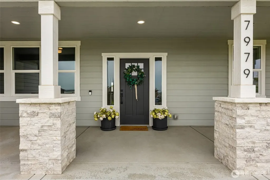 7979 SE Dune Lake Road Moses Lake WA 98837