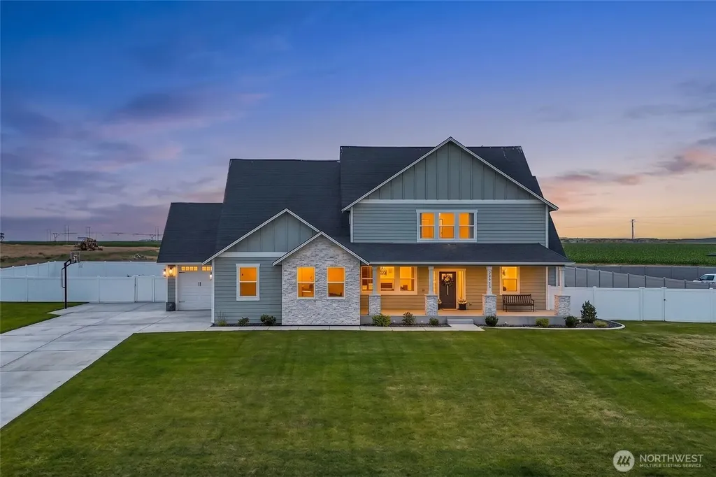 7979 SE Dune Lake Road Moses Lake WA 98837