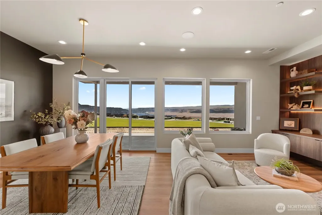 9604 Ridgeview Drive NW Quincy WA 98848