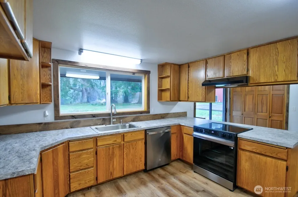 32 Lynch Road Mccleary WA 98557