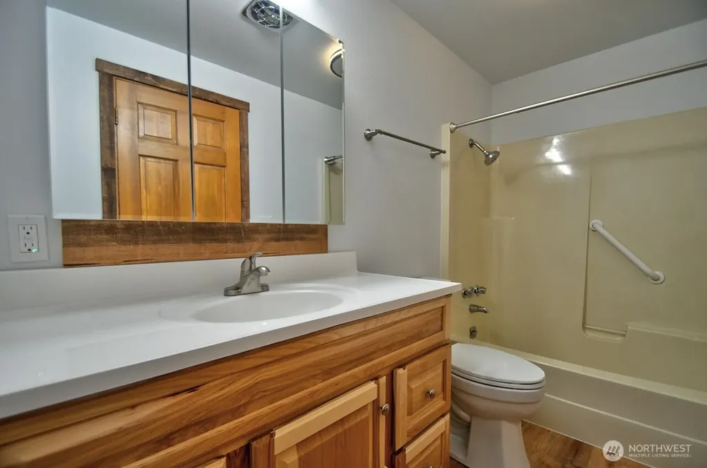 32 Lynch Road Mccleary WA 98557